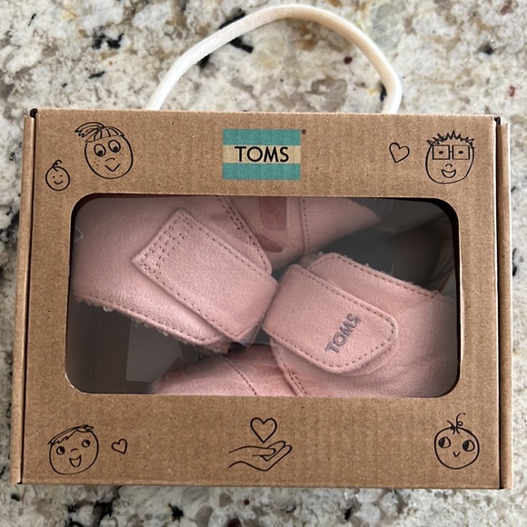 Toms Other - TOMS Cuna baby crib shoes